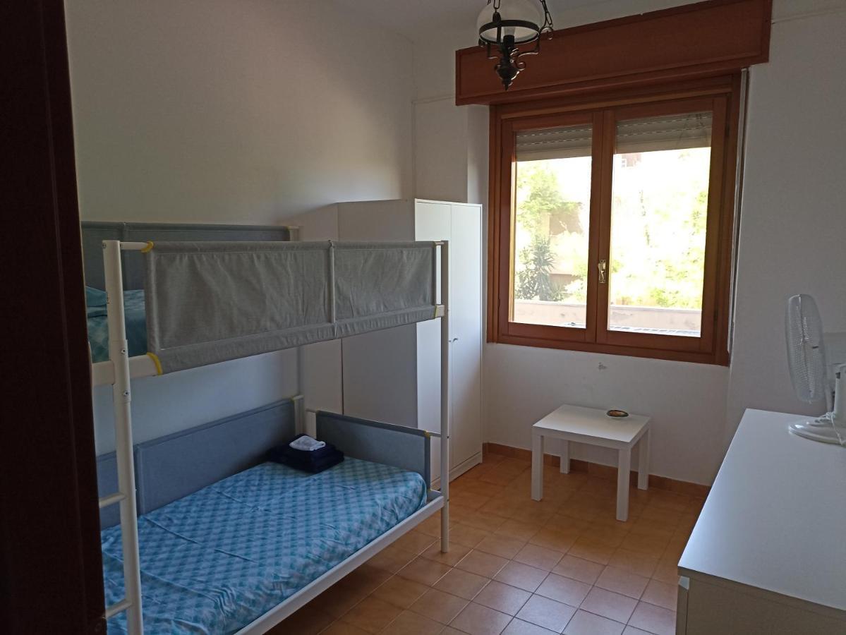 Appartamento Per 4 Persone Al Poetto Di กาญารี ภายนอก รูปภาพ